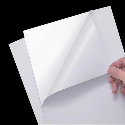 Matt White Paper Matt PP Papier Heißkleber Wirtschaftsetikett Kleber Jumbo Roll hoher Qualität niedriger Preis